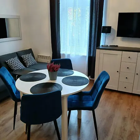 Beachfront Apartman *